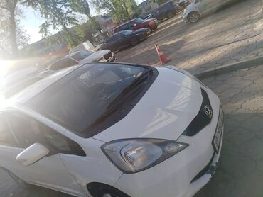 honda fit 2005: Honda Fit: 2008 г., 1.5 л, Автомат, Бензин, Хэтчбэк