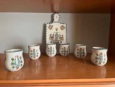 Наборы посуды: Набор керамики с народной росписью Состав: - 6 небольших керамических — 1