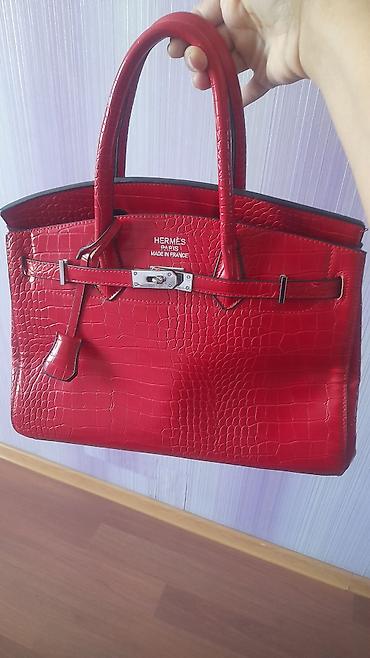 Hermès Paris çanta – qırmızı rəng, timsah fakturalı dəri naxışlı lalafo.az -da Hermès Paris çanta – qırmızı rəng, timsah fakturalı dəri naxışlı