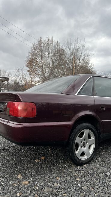 Audi: Audi A6: 1995 г., 2.6 л, Механика, Седан — 6