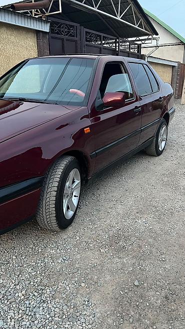 Продажа авто: Volkswagen Vento: 1995 г., 1.8 л, Механика, Газ, Седан — 3