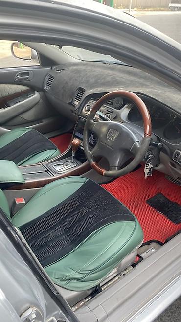 консоль 210: Honda Inspire: 1999 г., 2.5 л, Автомат, Бензин, Седан — 3