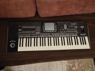 korg pa 300: Korg pa 3x61 ideal vəziyyətdədir öz aletimdir qiyməti 3400 azn