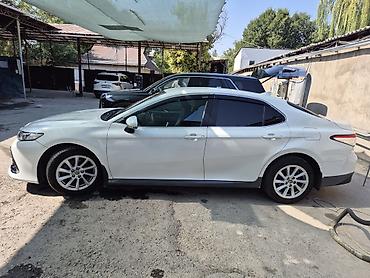 f 4: Toyota Camry: 2021 г., 2 л, Вариатор, Бензин, Седан — 4