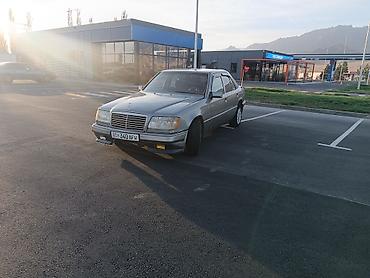 аварийная мерс 210: Mercedes-Benz W124: 1989 г., 3 л, Механика, Дизель, Седан — 8