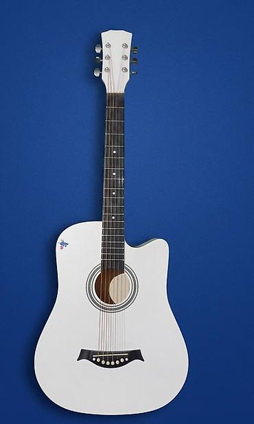 Akkustik gitara – kəsikli (cutaway) korpus dizaynı - Rəng: ağ lalafo.az -da Akkustik gitara – kəsikli (cutaway) korpus dizaynı - Rəng: ağ