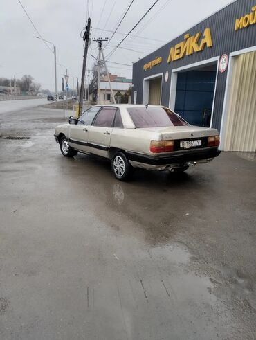 Audi: Audi 100: 1986 г., 2 л, Механика, Бензин, Седан