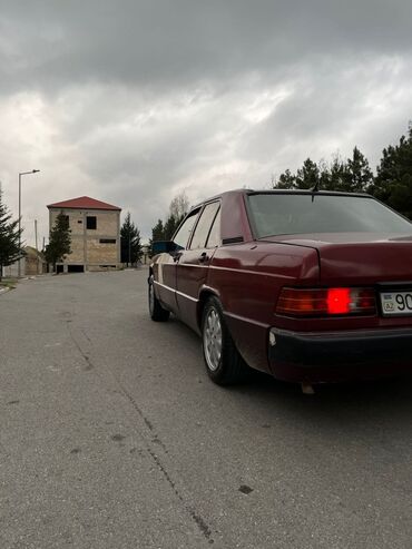 Mercedes-Benz: Mercedes-Benz 190 (W201) sedan - Kuzov: 4 qapılı sedan, bordo rəng - — 12