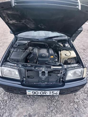 Mercedes-Benz: Mercedes-Benz C 240: 2.4 l | 1999 il Sedan — 1
