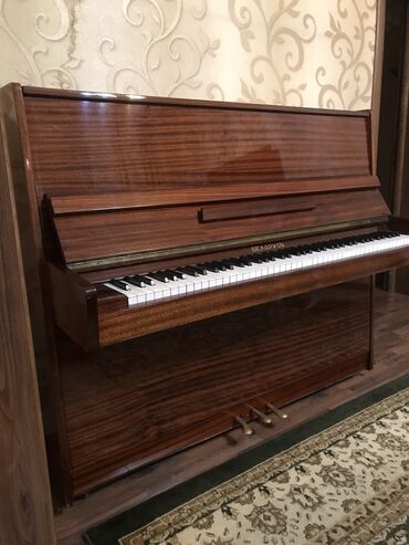 акустическое пианино: Пианино Беларусь в идеальном состоянии, стояло на одном месте 18 лет
