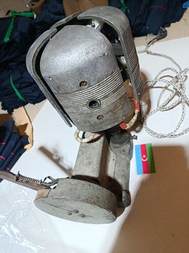 Digər istehsal avadanlığı: Sənaye tipli köhnə model şnur bükmə/uc bağlama maşını Təsvir: - — 5