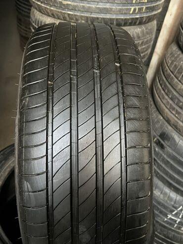 raf masin: Шина Michelin 235 / 45 / R 18