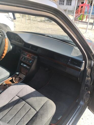 диски 14 фит: Алдыңкы орундук, Кездеме, Mercedes-Benz 1990 г., Колдонулган, Германия
