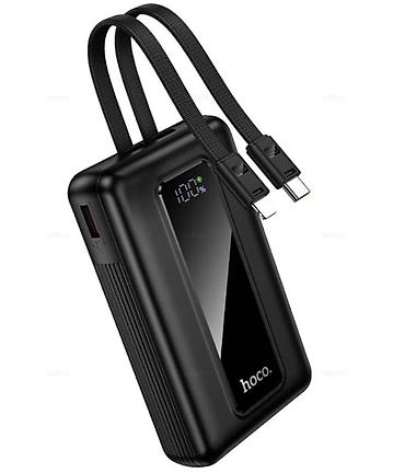 iphone cable: Внешний аккумулятор Hoco (черный) - Встроенные два кабеля: USB‑C и — 1