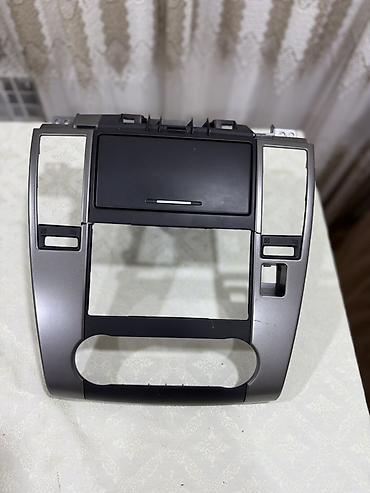 Магнитолы: Nissan Tiida 2011 Original Zavodskoy Monitor + Çərçivə Nissan Tiida — 2