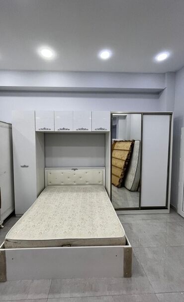 metbex masa ve oturacaqlar: 430 Azn Yataq desti satilir Yaxsi veziyyetdedi .Az islenib .Catdirilma