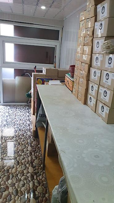 Kommersiya daşınmaz əmlakı: İcarəyə verilir – kiçik ofis/iş sahəsi (kiosk tipli məkan) — 4