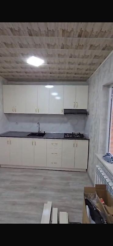 Квартиры: 2 mərtəbəli həyət evi – yeni təmirli . Çox uşaqlı ailəyə . Azadlıq met — 1