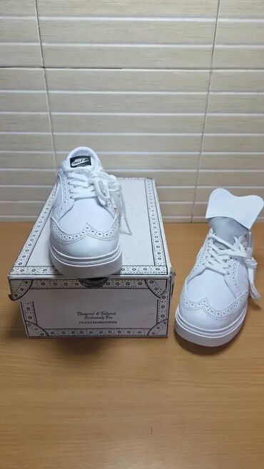 Women's Sneakers and athletic shoes: Nike, 38, bоја - Bela — 4