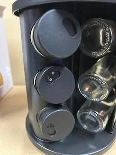 Ostala kuhinjska oprema: Rotirajući stalak za začine sa staklenim bočicama - Kompaktan — 20