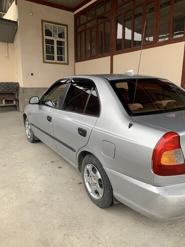 1 комнатные квартиры в бишкеке продажа: Hyundai Accent: 2004 г., 1.5 л, Механика, Бензин, Седан