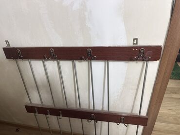 ковер для прихожей: Вешалка в прихожую. Бу. Состояние хорошее