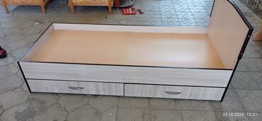 продаю детский кровать: Односпальная кровать с выдвижными ящиками для хранения. - Формат