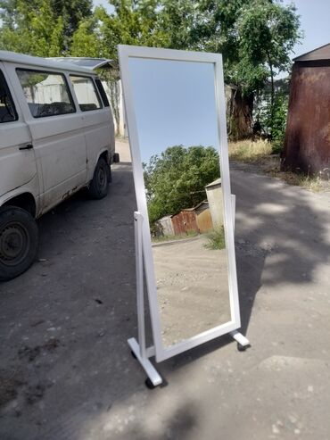 Дом и сад: Продаю зеркало на колесиках передвижное и стоячие размер 170 на 60 см