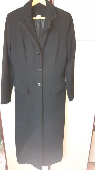 kozne jakne kupujemprodajem: Crni kaput od čoje očuvan sem u donjem delu do nekih 20ak cm od kraja