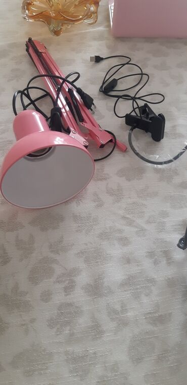 настольный набор для руководителя бишкек: Stolustu lampa,20 manat.cehrayi rengde