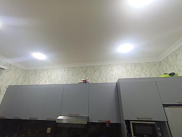 Lent lampalar: Ev yenidir. Ev 1 zal, 3 otaq,1 mətbəx və dəhlizdən ibarətdir. Hamam və — 14