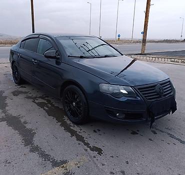 Volkswagen: Volkswagen Passat sedan - Kuzov: sedan, - Mühərrik: benzin (foto — 8