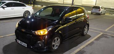 Chevrolet: Chevrolet Spark: 2016 г., 1 л, Робот, Бензин, Хэтчбэк