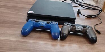 4 qapili soyuducular: Yaxşı vəziyyətdədir oyunlar var yaddaşda God of war,Gta 5,kombat ve s