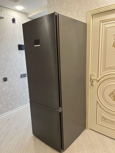 xaladeni: Новый 2 двери Bosch Холодильник Продажа, цвет - Серебристый