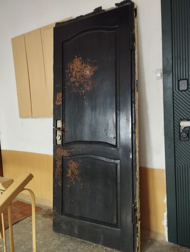 железные двер: Входная дверь, Правосторонний механизм, цвет - Черный