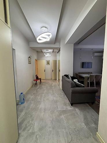 6 mkr: İcarəyə verilir 3 otaqlı yeni tikili 113 m², Ağ şəhər q. Kateqoriya — 6