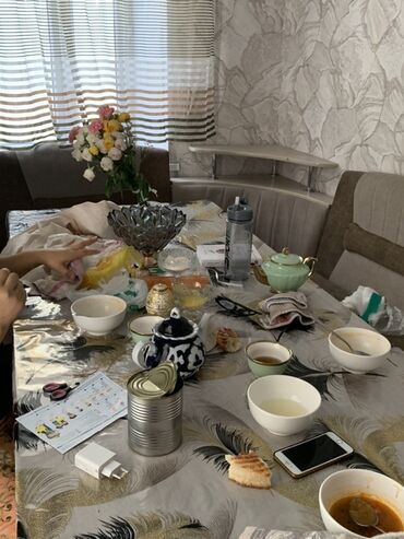 тянь шанские ели: Удобный угловой диван с мягкой обивкой, идеально подходящий для