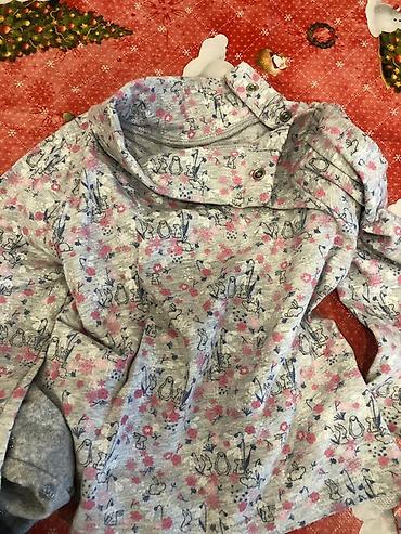 Детская одежда и обувь: Uşaq geyim dəsti – 3 ədəd üst geyimi - Boz kapüşonlu jaket: Carter’s — 7