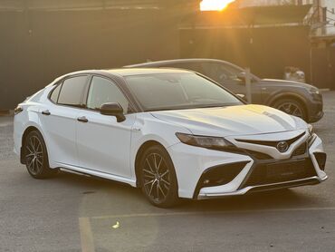 Toyota: Toyota Camry: 2021 г., 2.5 л, Автомат, Гибрид, Седан — 10