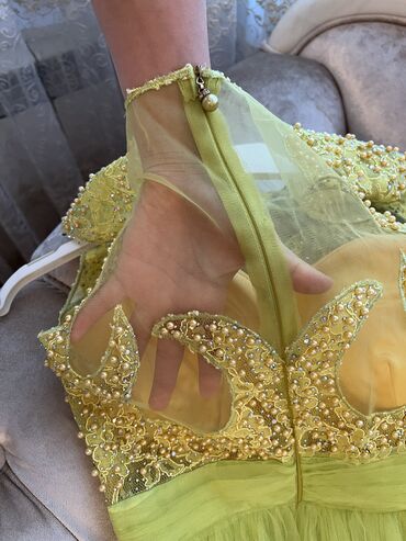 Ziyafət donları: Nisan donum olub,270 manata alinib.Cox gozel,mukemmel dondur.1 defe -da lalafo.az — 3 Ziyafət donları: Nisan donum olub,270 manata alinib.Cox gozel,mukemmel dondur.1 defe — 3