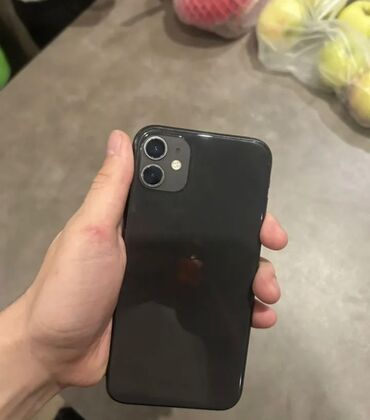 обменяю на айфон: IPhone 11, Б/у, 128 ГБ, Зарядное устройство, Защитное стекло, Кабель, 81 %