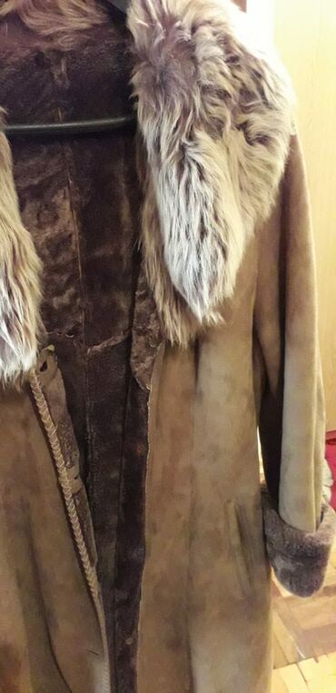 Paltolar: Dublyonka təmi̇z dəri̇ xəz türki̇yəni̇ndi̇ qadin üçün 52-54 razmerdi̇ — 10