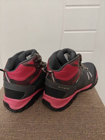 Čizme: Čizme, 39 na lalafo.rs — 9 Čizme: Čizme, 39 — 9