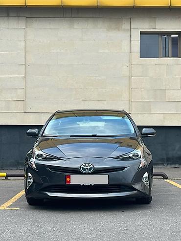 byd e2 2024: Toyota Prius: 2016 г., Автомат, Гибрид, Хэтчбэк — 1