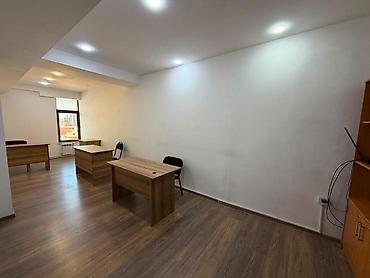 взять офис в аренду: İcarəyə verilir 1 otaqlı ofis 25 m², Nəriman Nərimanov m. Daha 7 — 9