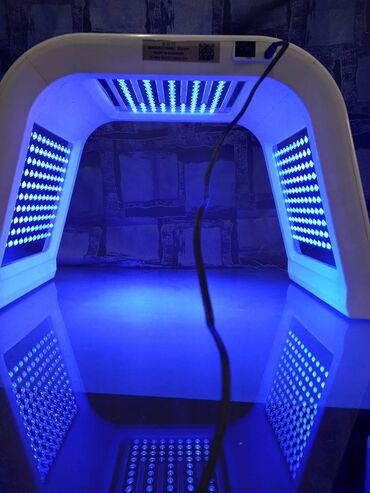 Ostali aparati za negu lica: LED therapy.
Made in Germany, savršeno ocuvana i savršeno radi — 8