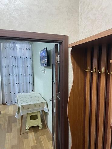 Duş kabinaları, arakəsmələr: Arakəsmə, Künc üçün — 8