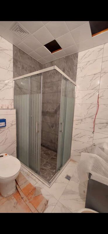 Duş kabinaları, arakəsmələr: Yeni Üstü açıq kabina, Künc üçün, Pulsuz çatdırılma — 23