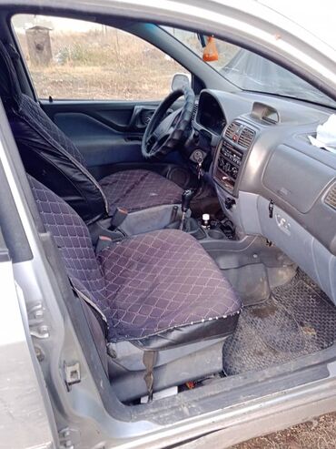 лансер машина: Mitsubishi Space Star: 2001 г., Механика, Бензин, Хэтчбэк